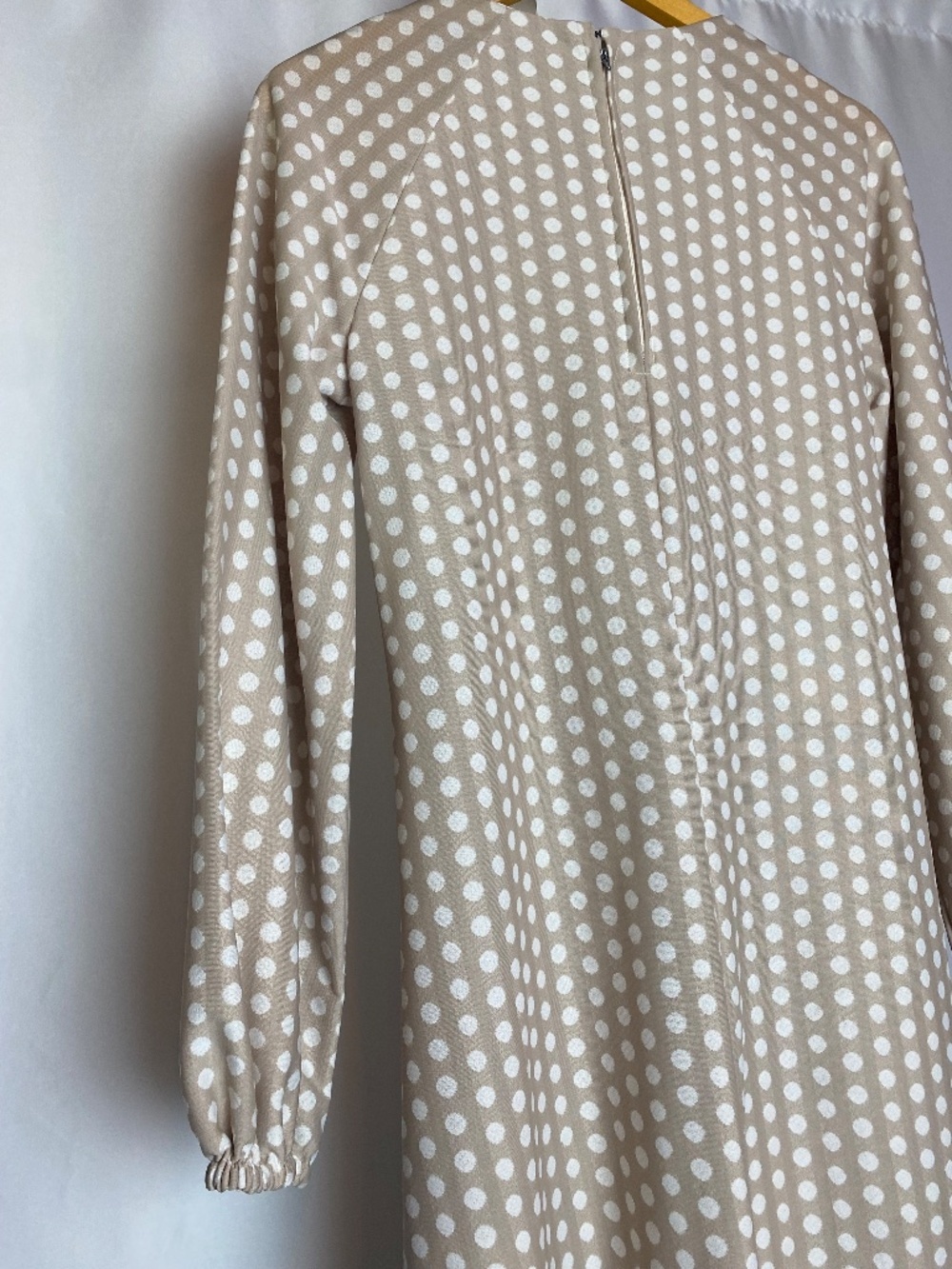 Vintage Womenʻs Hand Sewn Long Sleeved Neutral Polka Dot Muʻumuʻu Maxi Dress - Picture 11 of 11